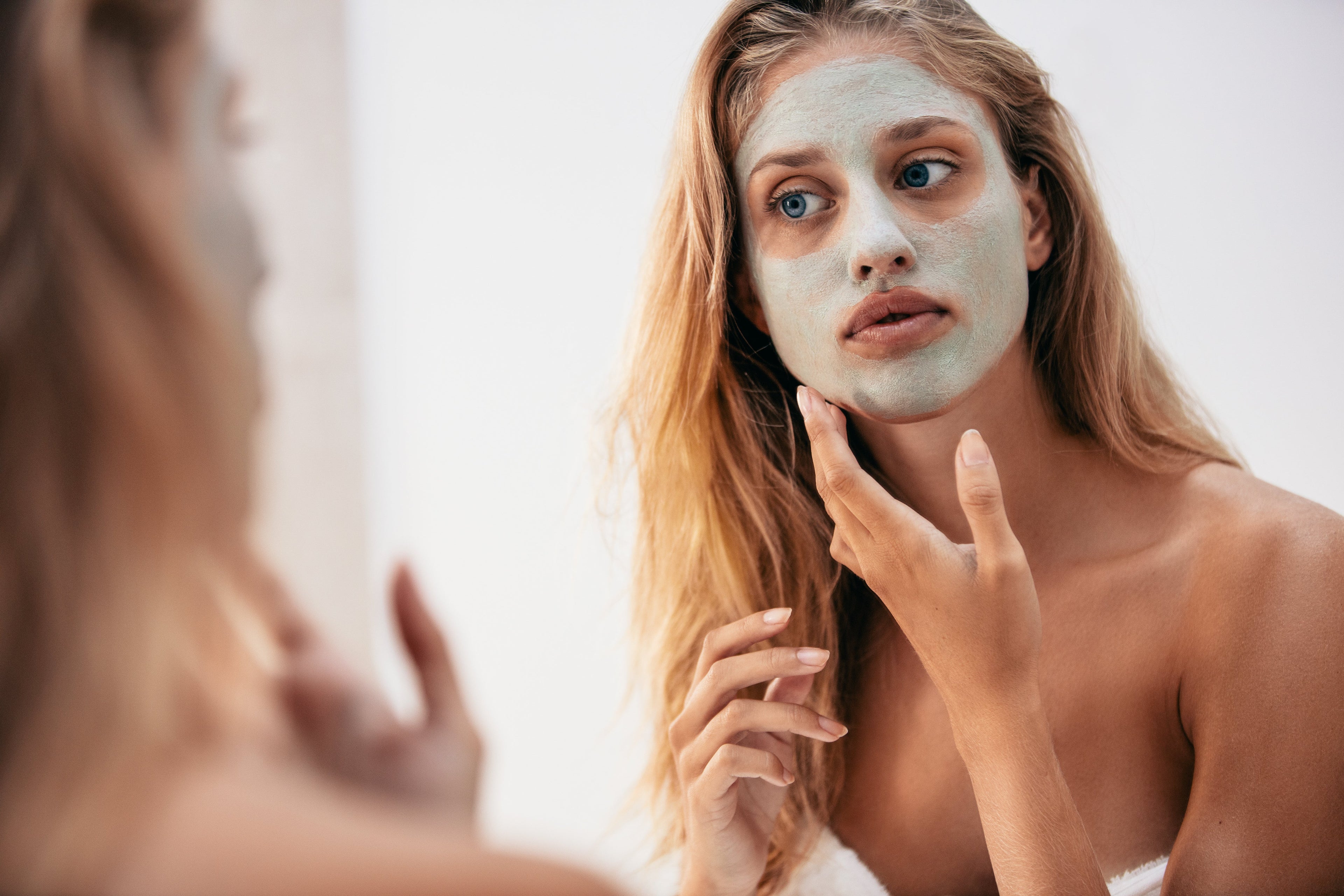 How to keep skin looking youthful:     8 skincare essentials