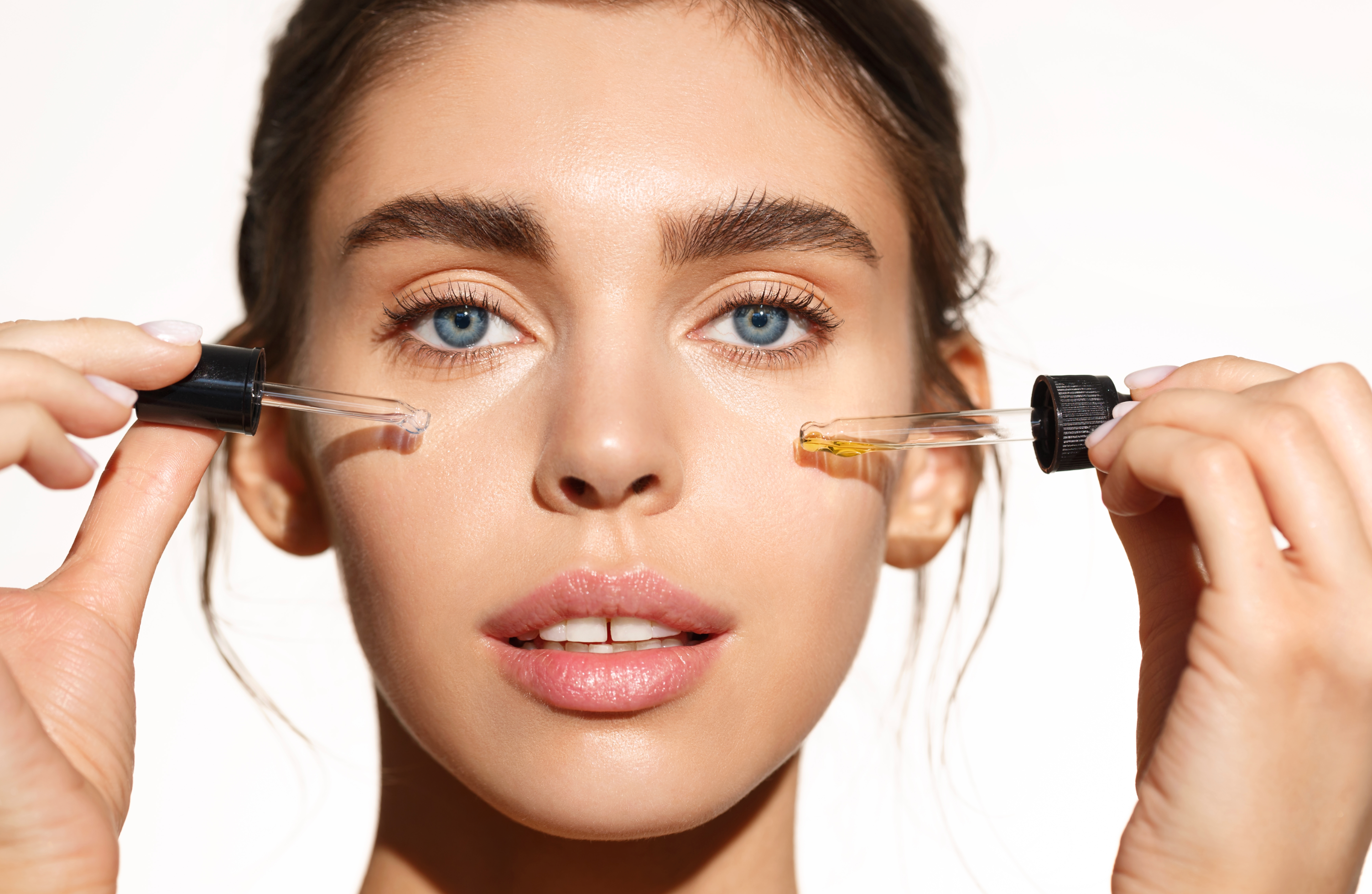 Retinol vs Bakuchiol: Which is best for your skin?