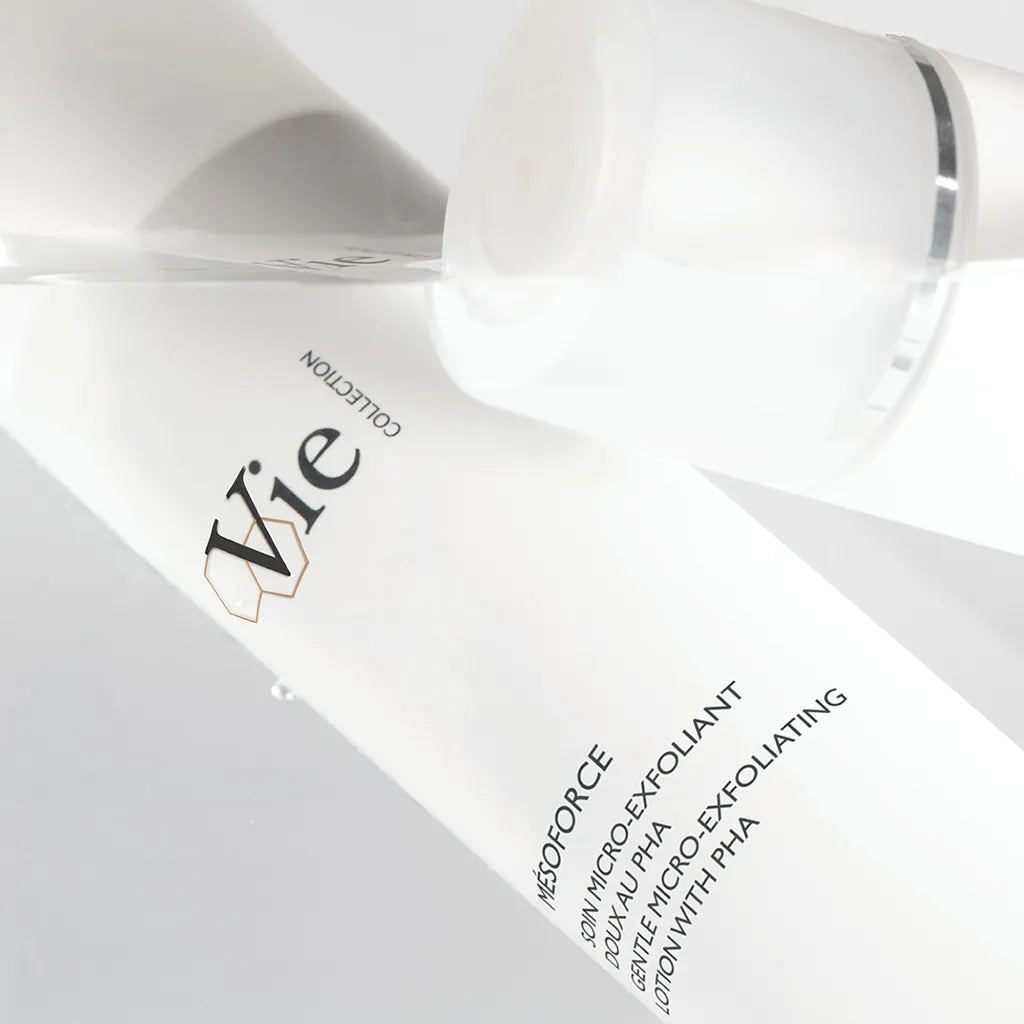 Close-up of VIE COLLECTION Mesoforce Gentle Micro-Exfoliating Lotion with PHA 125ml  on a light gray background
