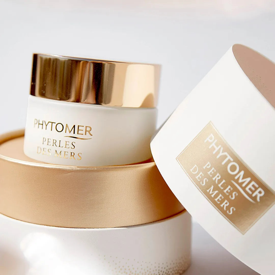 Phytomer Perles des Mers jar in a cylinder packaging
