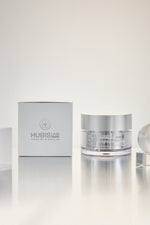 Hubislab Derma Max Brightening Clinic 50g displayed with packaging on a clean premium background 