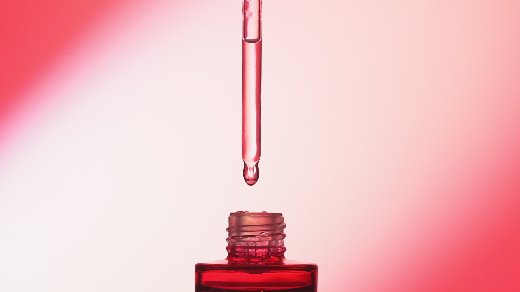 Hubislab Post Rays Chamomile Complex 70% Ampoule 50ml dropper dropping product into the product bottle  video